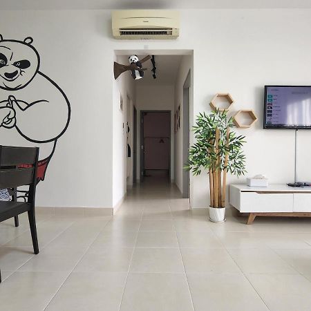 Teluk Panglima GarangNetflix Panda House 3B2R Rimbayu Kota Kemuning With Atari Games公寓 外观 照片
